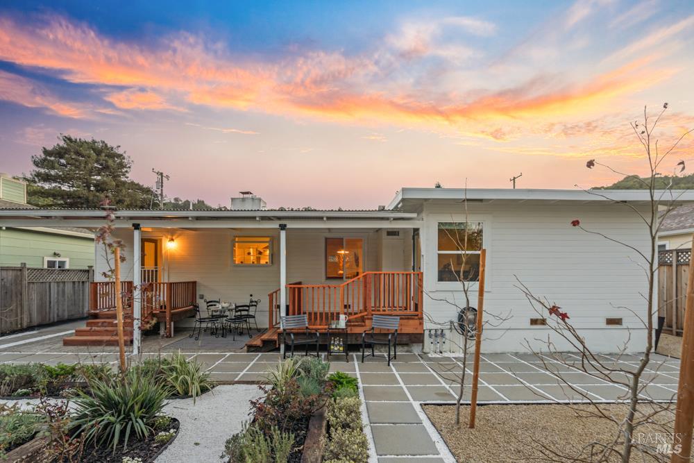 42 Billou Street San Rafael, CA 94901 - Photo 2 of 60