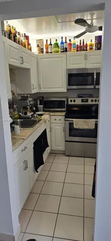 $100,000 | 4805 Northwest 35th Street, Unit 610, Lauderdale Lakes, FL 33319