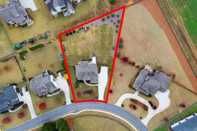 $859,000 | 34 River Shoals Drive, Cartersville, GA 30120