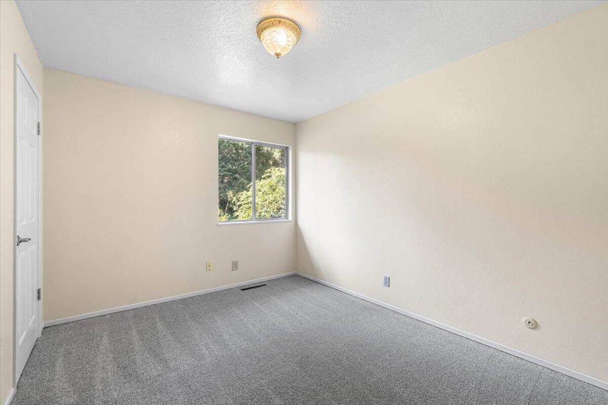6873 Humboldt Hill Road Eureka, CA 95503 - Photo 21 of 30