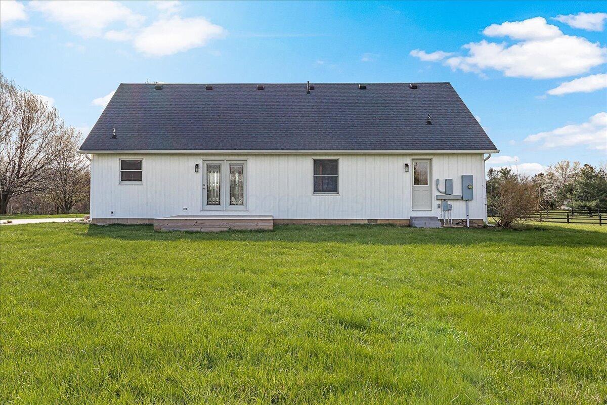 8317 Pontius Road Groveport, OH 43125 - Photo 4 of 41 05-Exterior Back