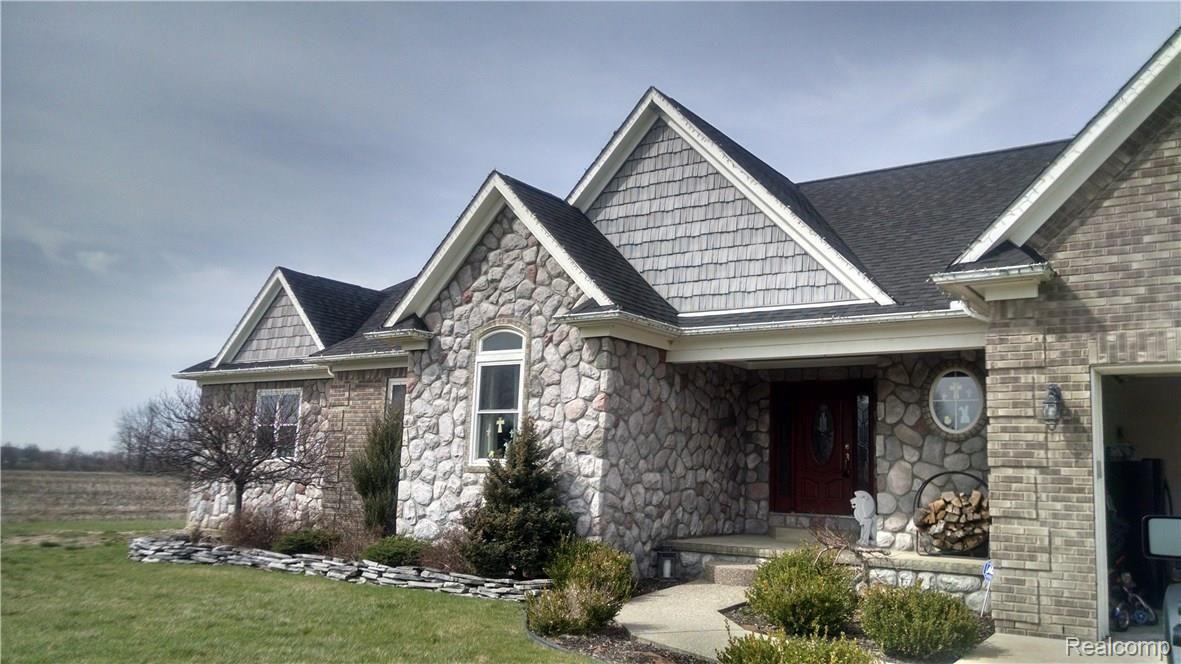24522 Otter Road New Boston, MI 48164 - Photo 3 of 18 2.jpg