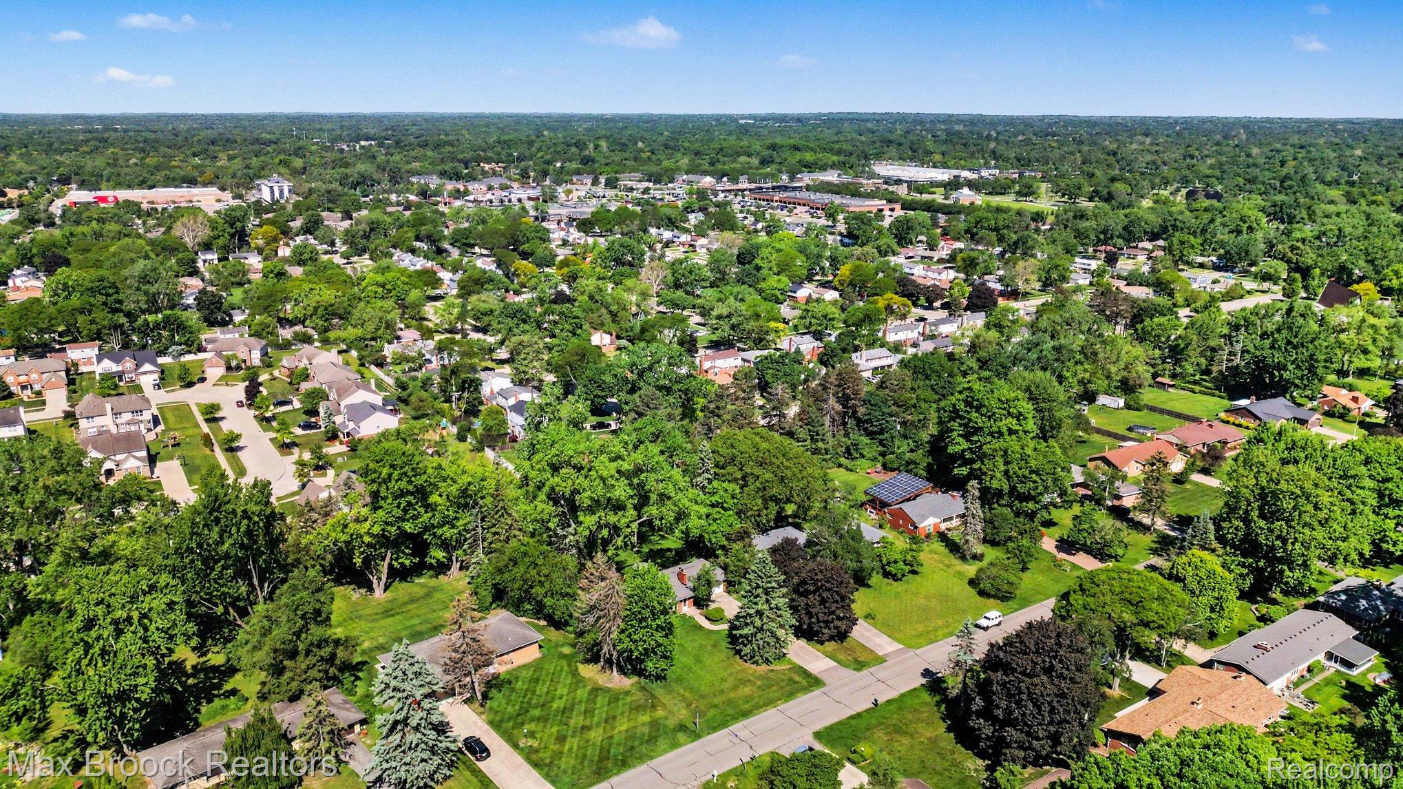 30615 Longcrest Street Southfield, MI 48076 - Photo 30 of 32 Aerial View