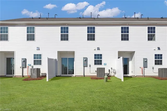 $219,999 | 127 Plumtree Court, King, NC 27021