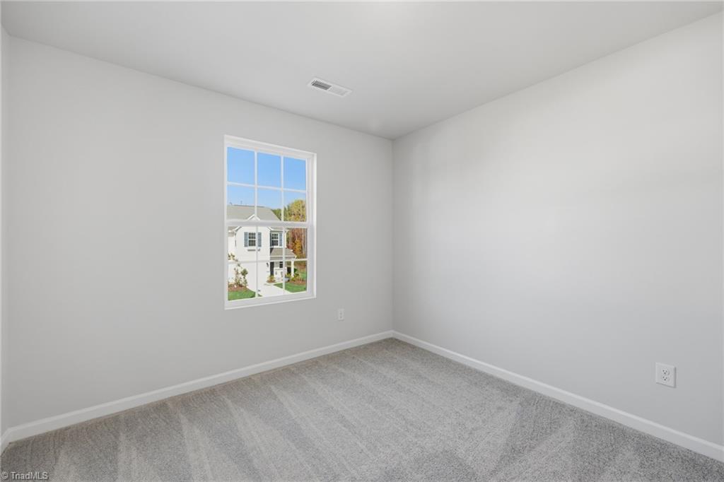 127 Plumtree Court King, NC 27021 - Photo 10 of 30