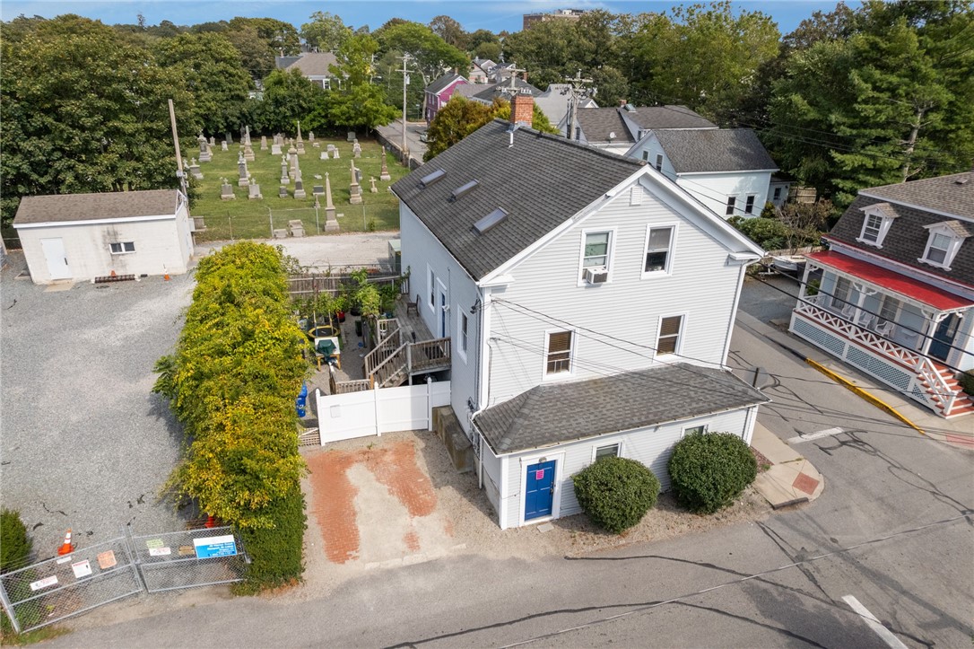 44 Warner Street Newport, RI 02840 - Photo 2 of 50