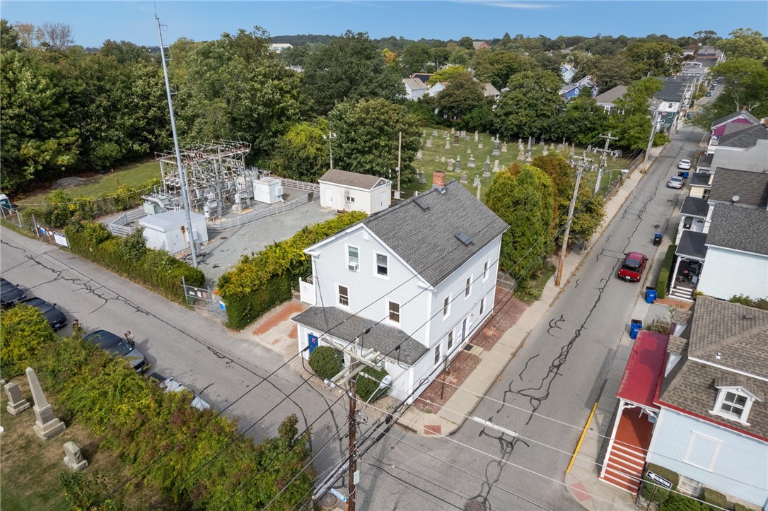 44 Warner Street Newport, RI 02840 - Photo 3 of 50