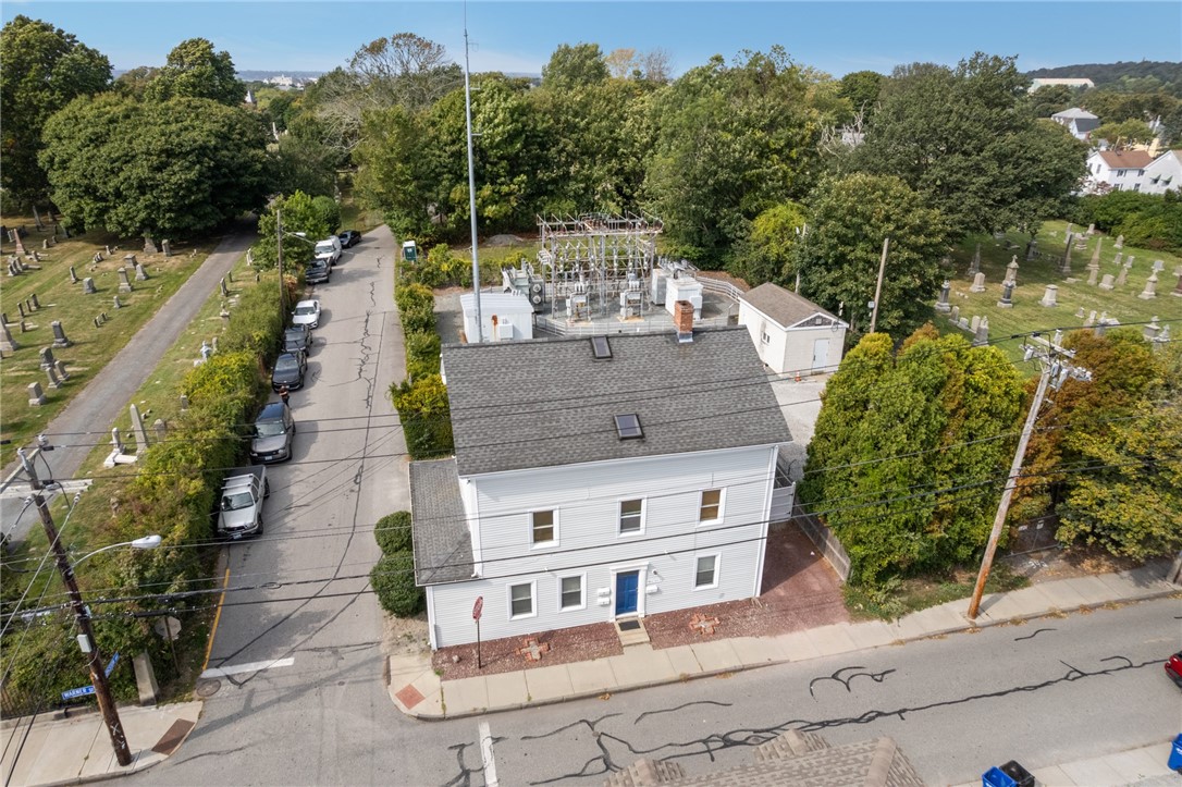 44 Warner Street Newport, RI 02840 - Photo 4 of 50