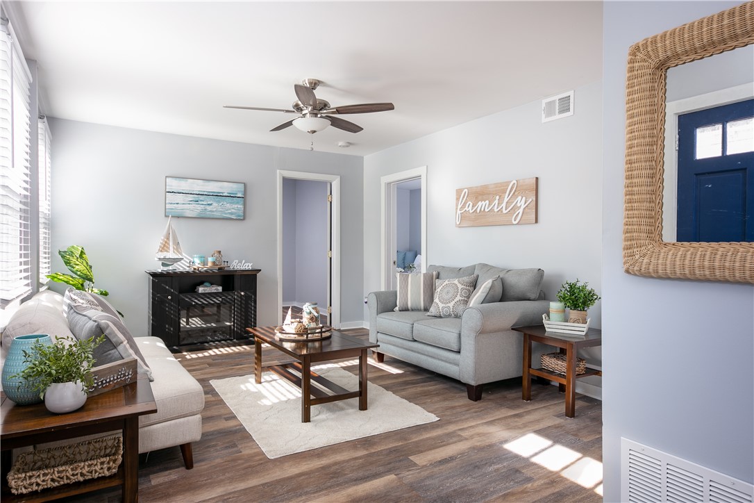 44 Warner Street Newport, RI 02840 - Photo 5 of 50
