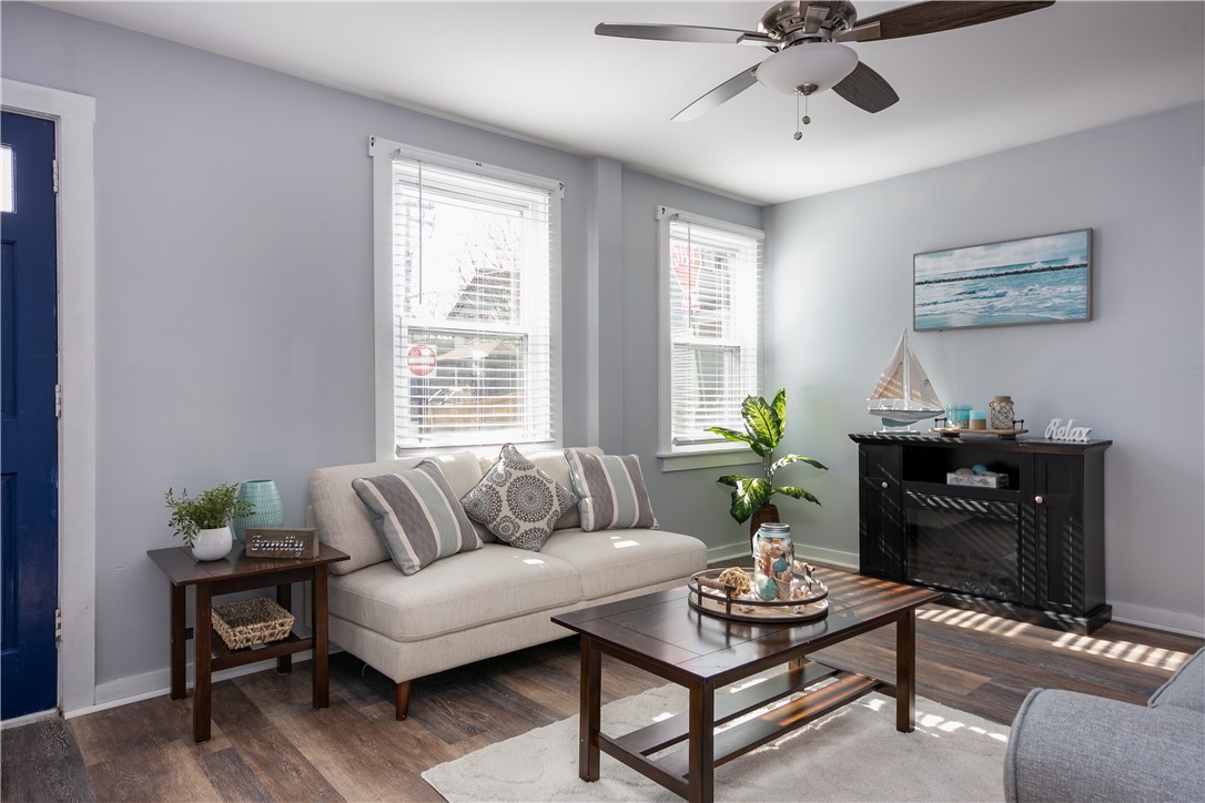 44 Warner Street Newport, RI 02840 - Photo 6 of 50