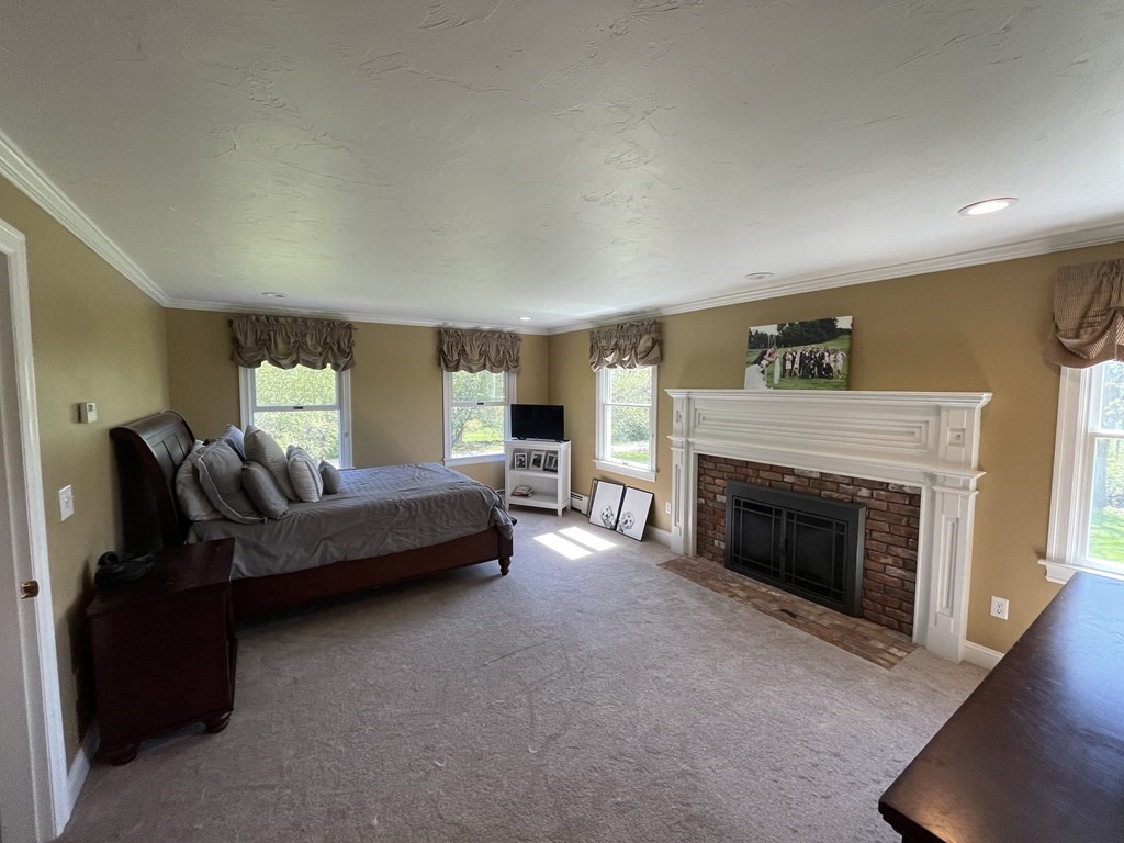 24 Waters Road Sutton, MA 01590 - Photo 16 of 37