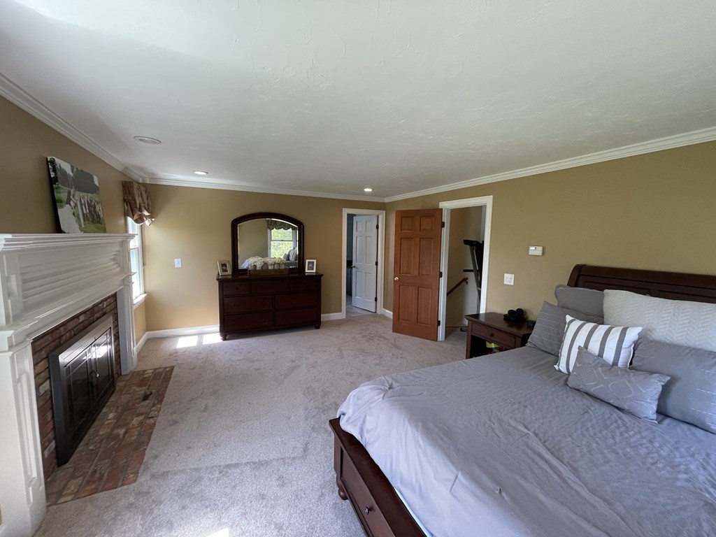 24 Waters Road Sutton, MA 01590 - Photo 17 of 37
