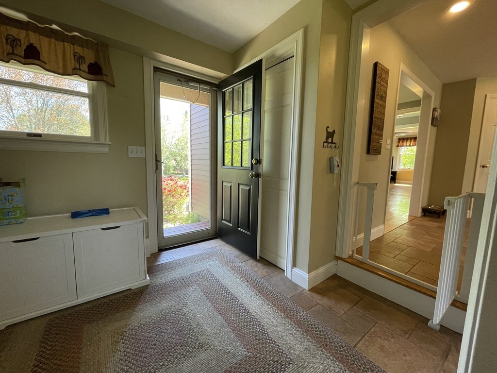 24 Waters Road Sutton, MA 01590 - Photo 3 of 37