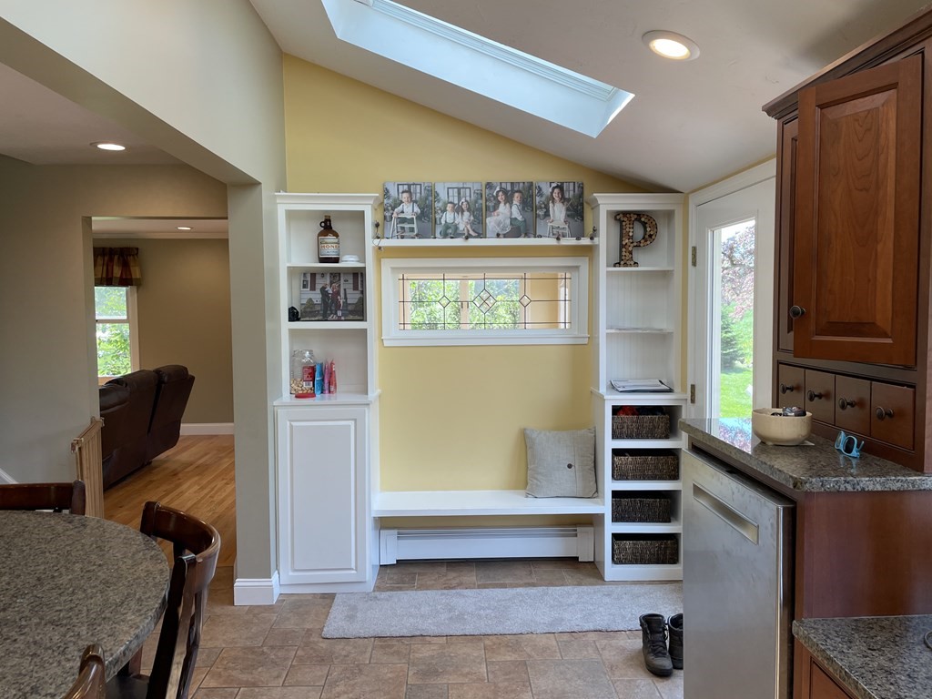 24 Waters Road Sutton, MA 01590 - Photo 8 of 37