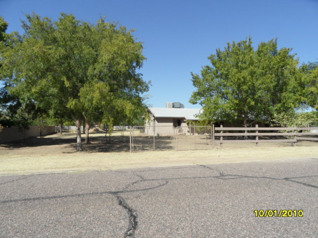 3702 East Vineyard Road Phoenix, AZ 85042 - Photo 1 of 18 3702 E VINEYARD RD