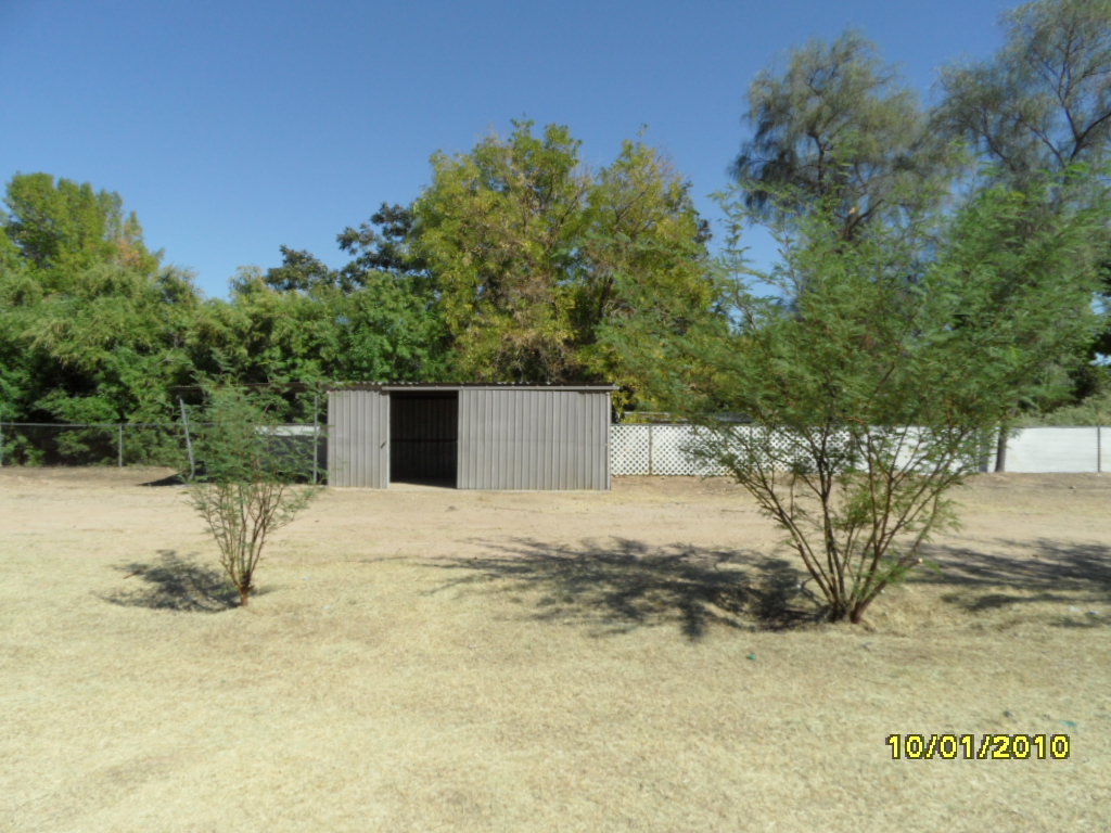 3702 East Vineyard Road Phoenix, AZ 85042 - Photo 16 of 18 3702 E VINEYARD RD