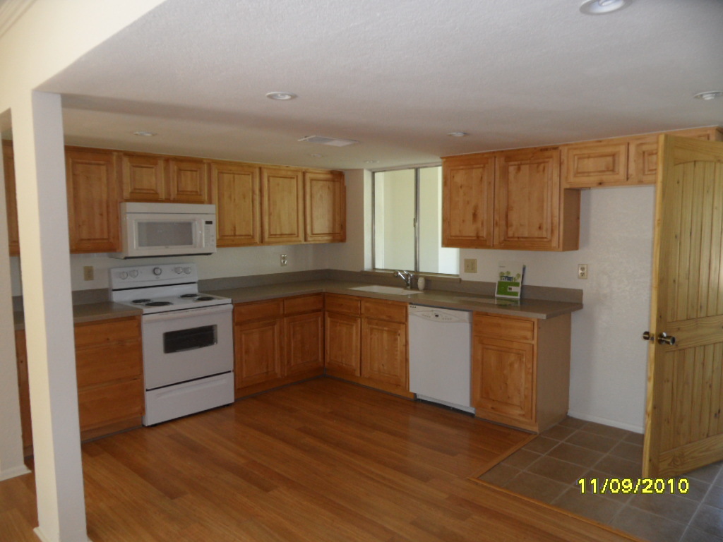3702 East Vineyard Road Phoenix, AZ 85042 - Photo 3 of 18 3702 E VINEYARD RD
