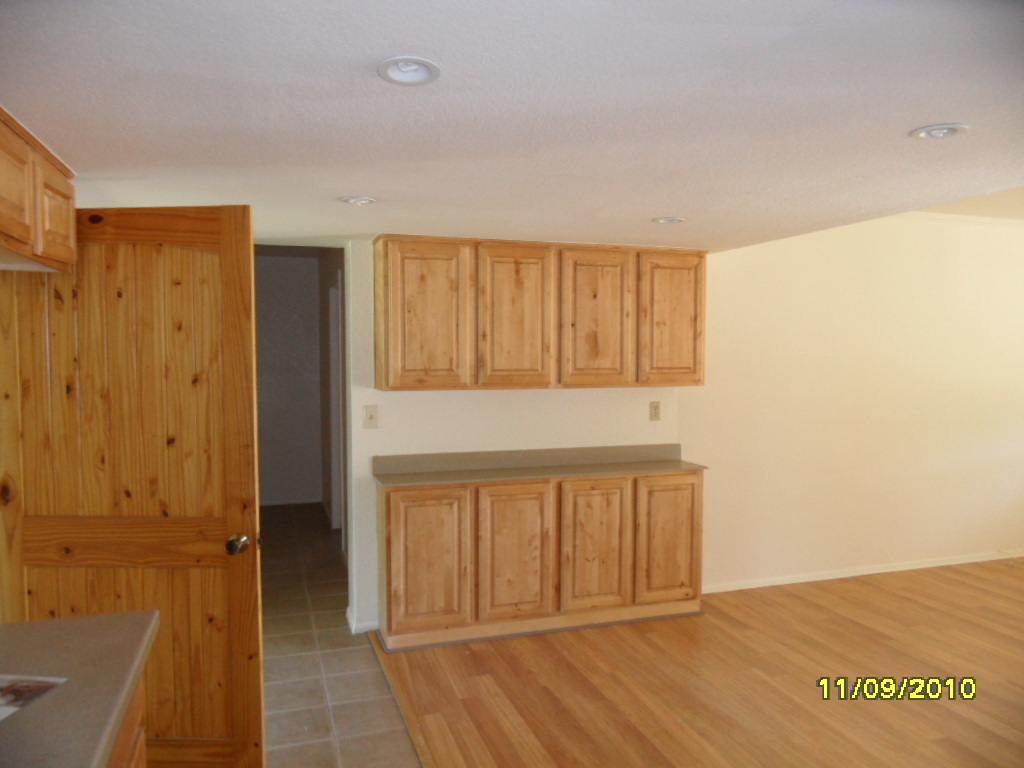 3702 East Vineyard Road Phoenix, AZ 85042 - Photo 4 of 18 3702 E VINEYARD RD