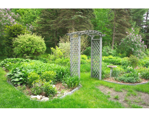 49 Newell Pond Road Greenfield, MA 01301 - Photo 3 of 9 Gallery Image 3