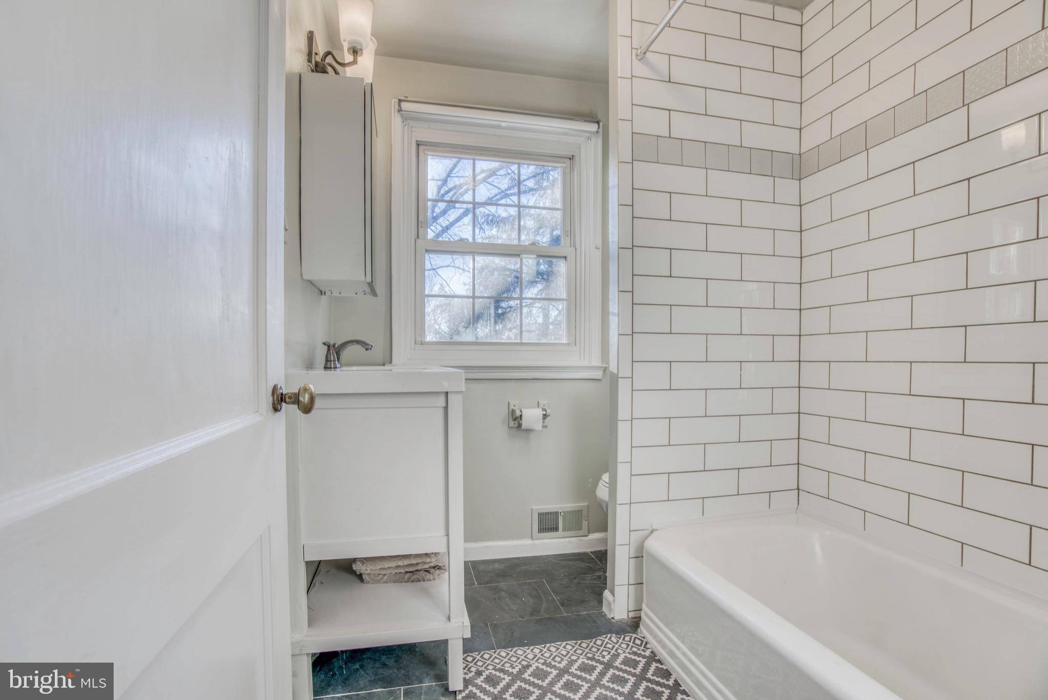 4003 Deepwood Road Baltimore, MD 21218 - Photo 31 of 52
