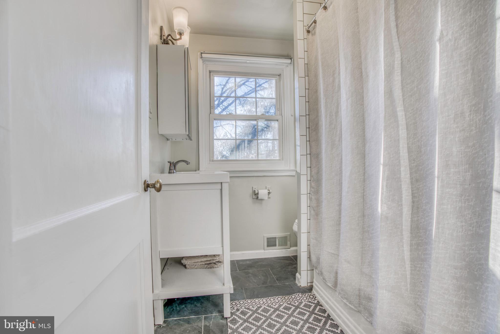 4003 Deepwood Road Baltimore, MD 21218 - Photo 32 of 52