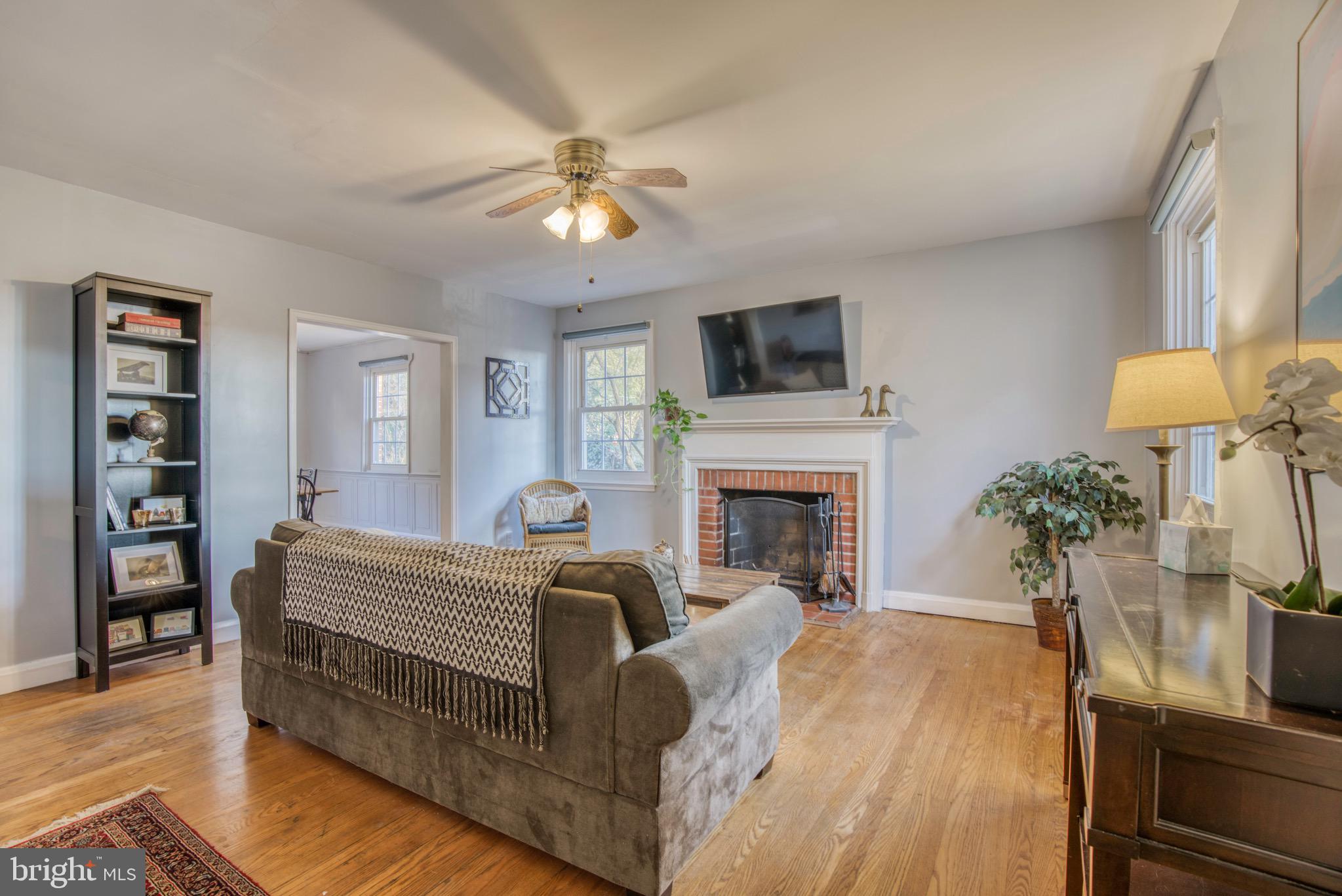 4003 Deepwood Road Baltimore, MD 21218 - Photo 8 of 52