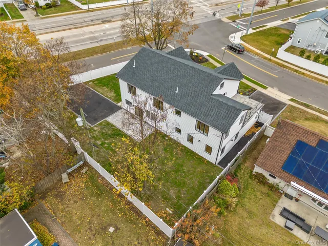 $1,575,000 | 2 Orchid Road, Levittown, NY 11756