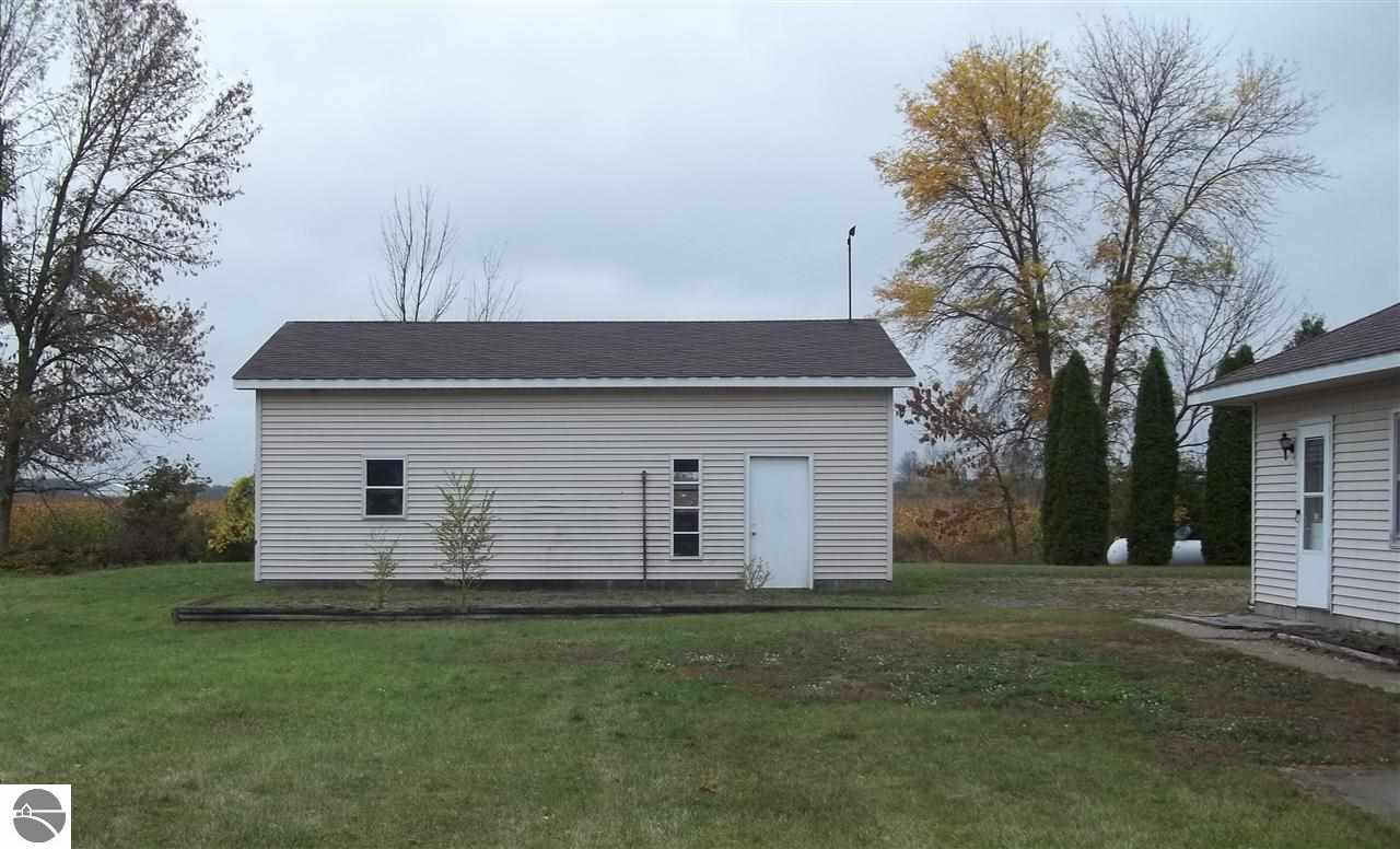 2243 Palmer Road Standish, MI 48658 - Photo 4 of 11 1777478-4.JPG