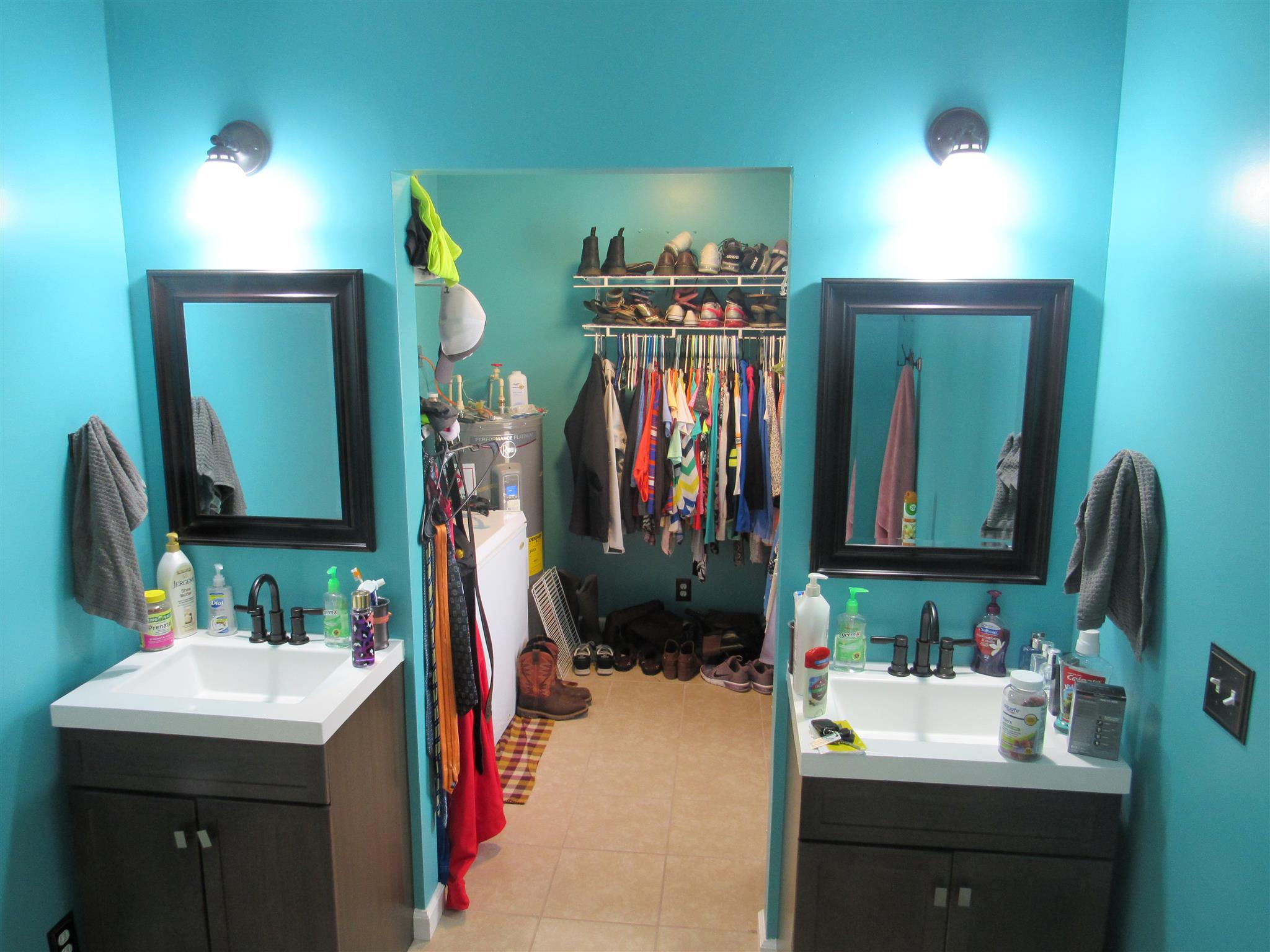 180 Benson Road Manchester, TN 37355 - Photo 8 of 15 a bathroom with a sink vanity and mirror