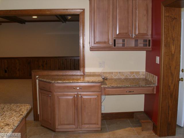 1509 Marblehead Road Lewisville, NC 27023 - Photo 4 of 16 Kitchen. Built-in desk area