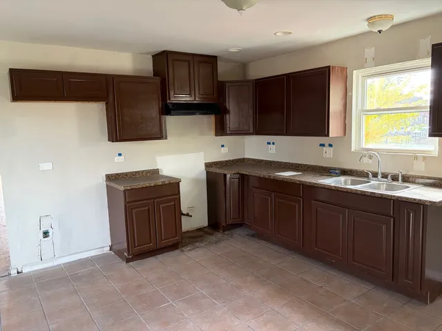 $200,000 | 850 West 86th Place, Chicago, IL 60620