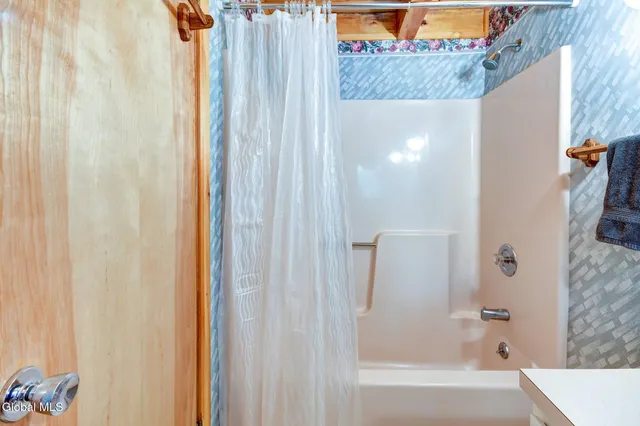 $1,399,000 | 3429 South Shore Road, Day, NY 12822