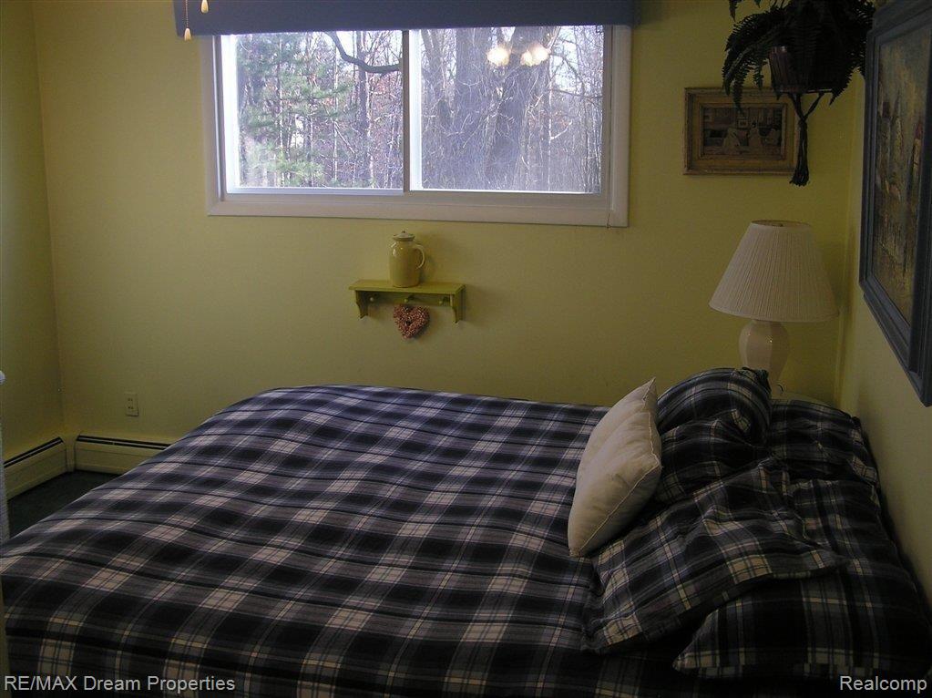 2937 East Buno Road Milford, MI 48381 - Photo 12 of 25 Bedroom #4