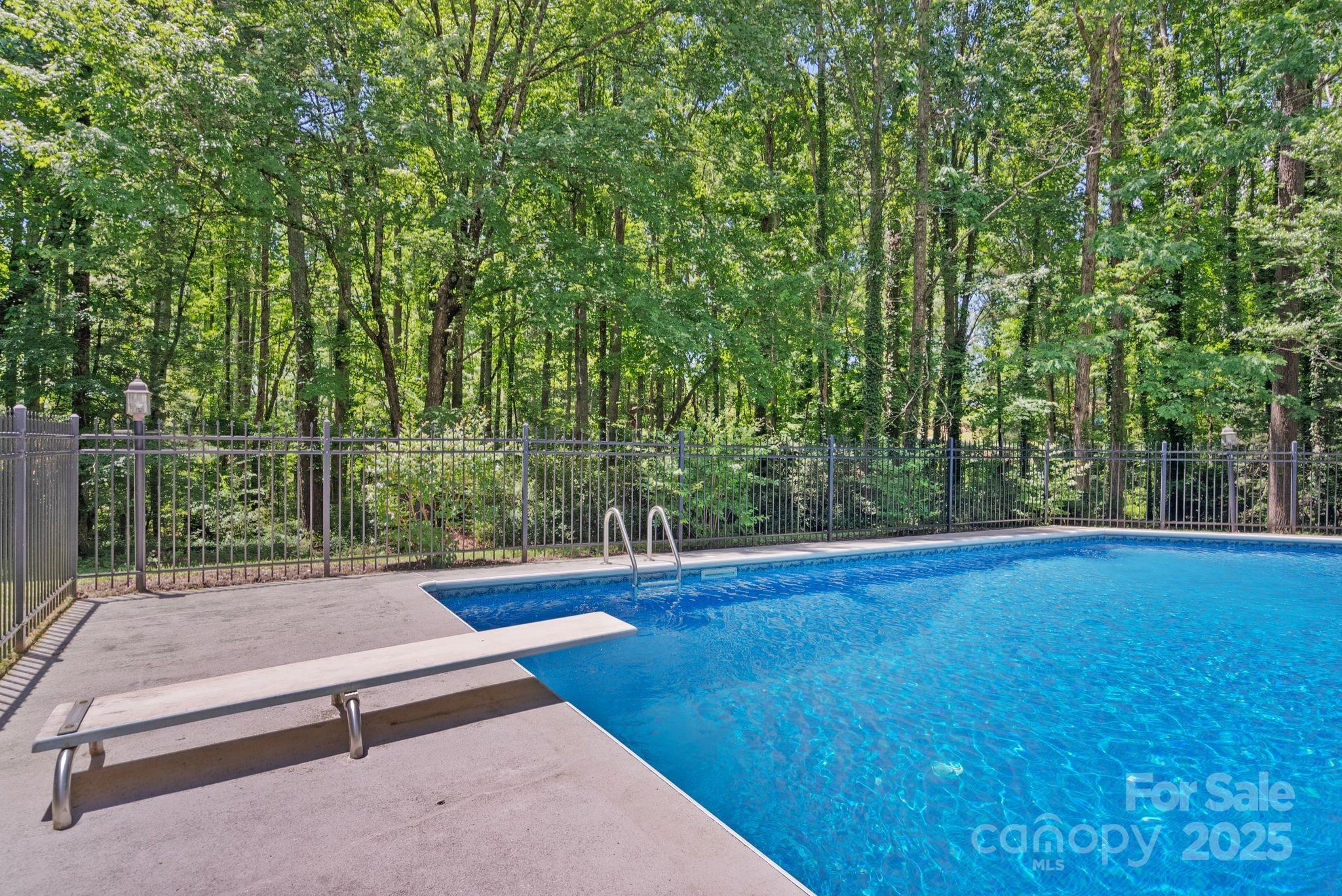 41 Glen Cove Road Arden, NC 28704 - Photo 34 of 39 a view of a bench in a backyard