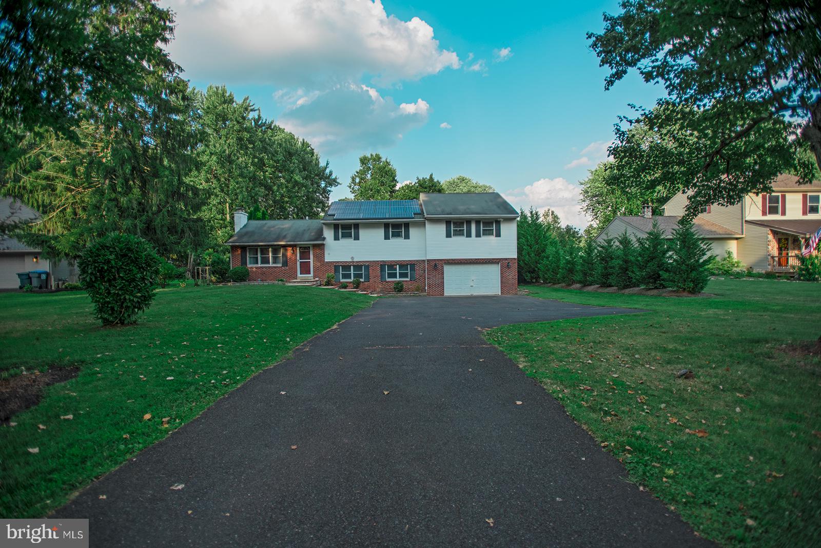 169 Old Orchard Road Chalfont, PA 18914 - Photo 2 of 28 Gallery Image 2