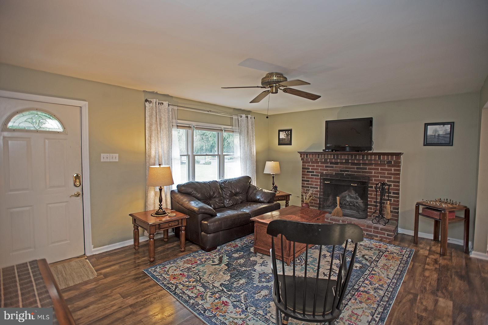 169 Old Orchard Road Chalfont, PA 18914 - Photo 4 of 28 Gallery Image 4