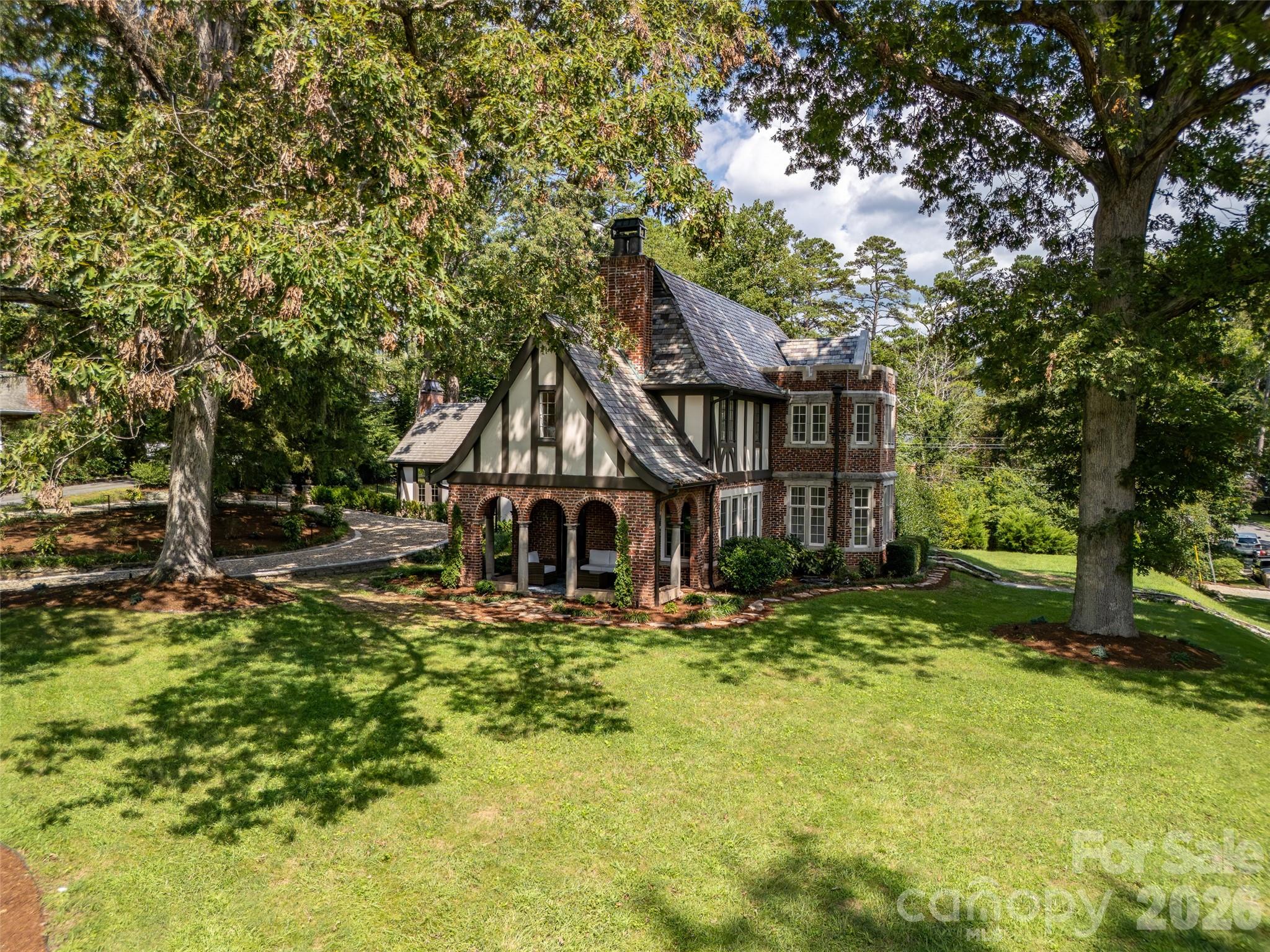 72 Windsor Road Asheville, NC 28804 - Photo 4 of 48