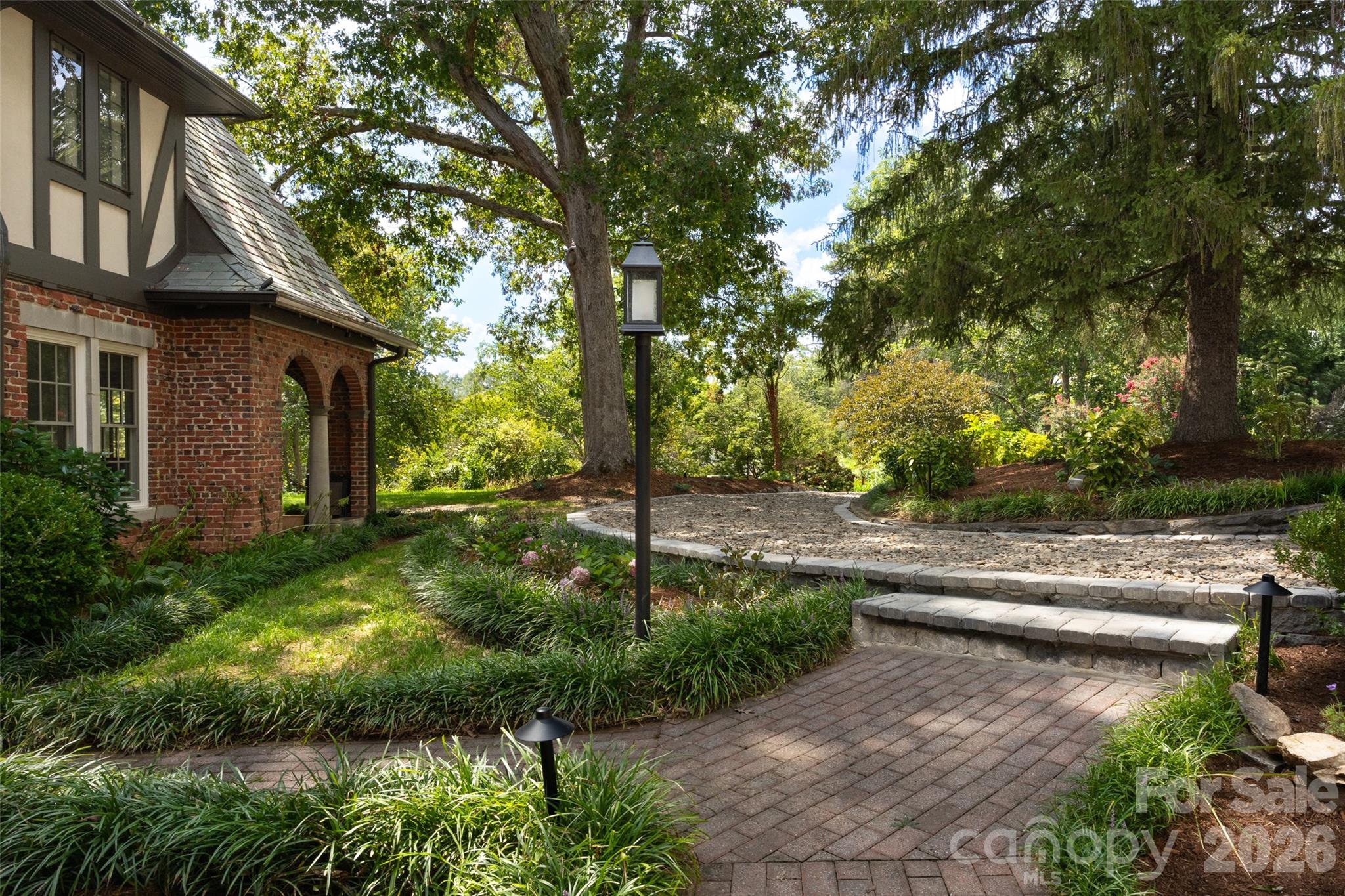 72 Windsor Road Asheville, NC 28804 - Photo 5 of 48