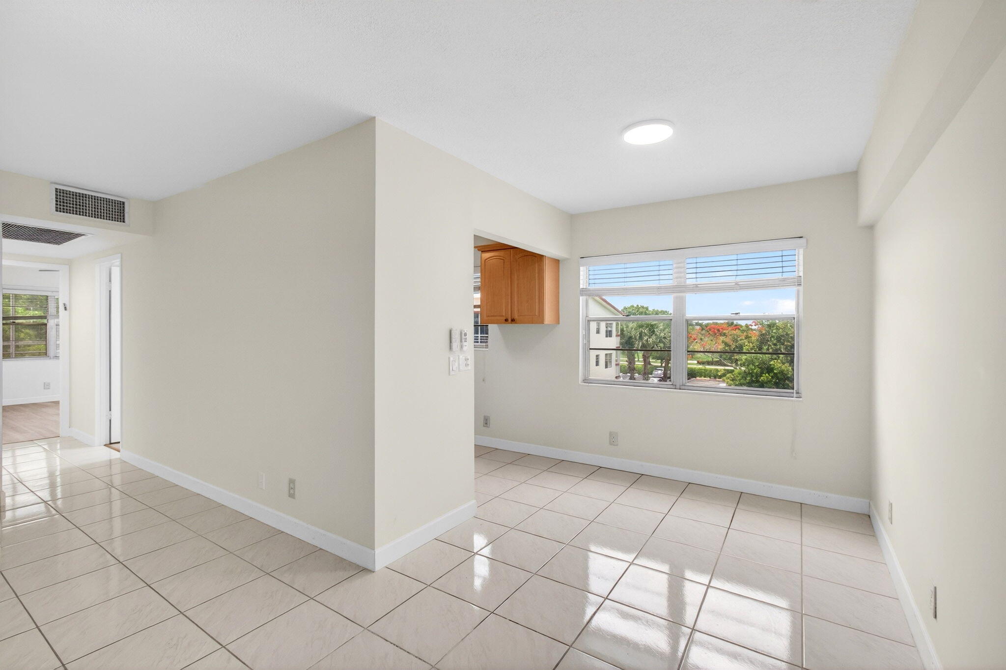 374 Brighton I, Unit 374 Boca Raton, FL 33434 - Photo 12 of 83 Dining Area