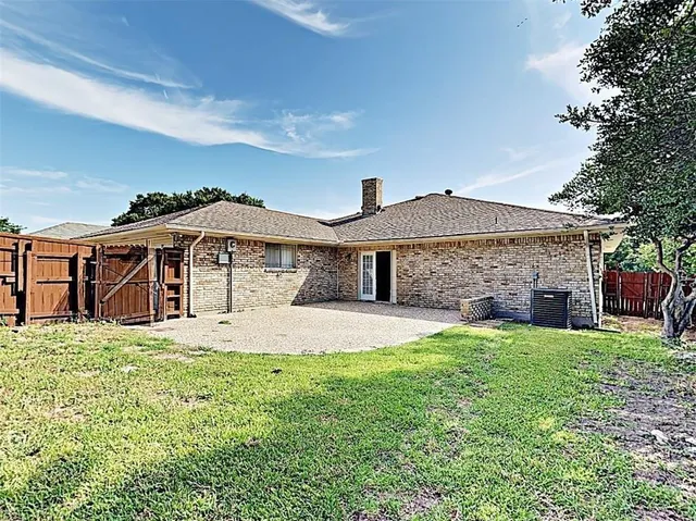 $2,520 | 3413 Valley View Lane, Garland, TX 75043