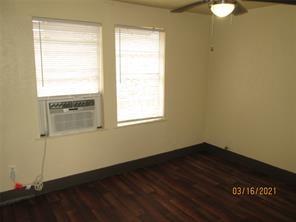 515 West Collins Street Denton, TX 76201 - Photo 7 of 17