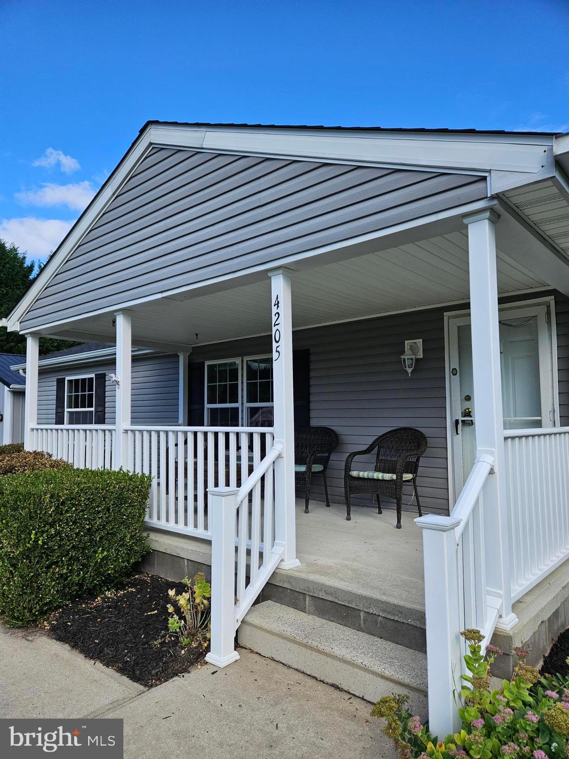 4205 Ridge Crest Road Hurlock, MD 21643 - Photo 2 of 22 Covered front porch