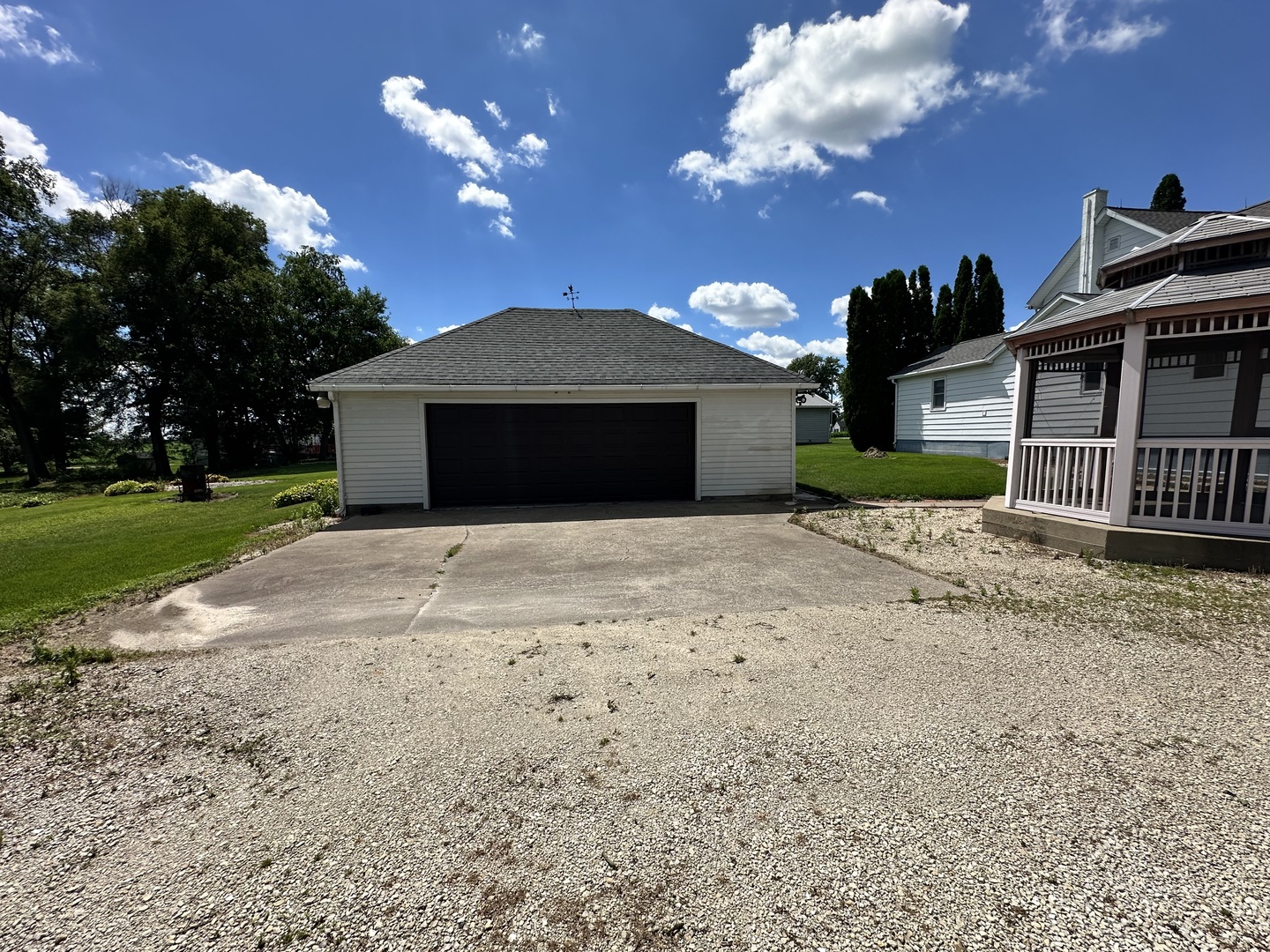 5827 Garden Plain Road Fulton, IL 61252 - Photo 3 of 28