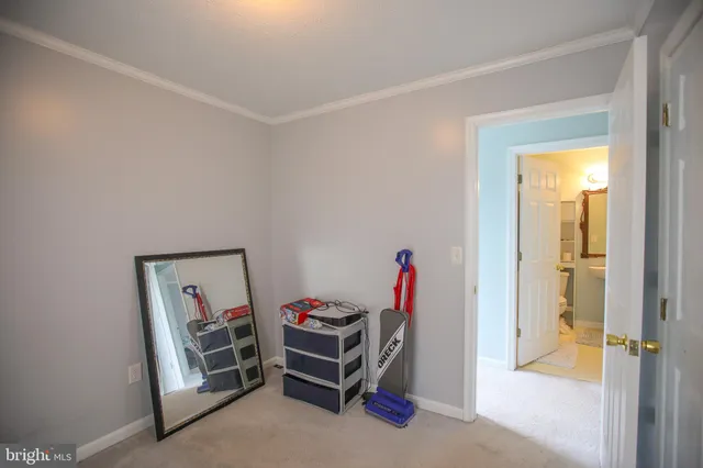 $325,000 | 10 Whiting Avenue, Boyce, VA 22620