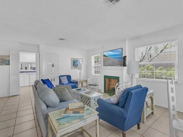 $8,500 | 798 Bougainvillea Lane, Vero Beach, FL 32963