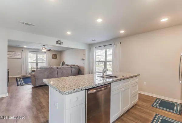 $1,800 | 14799 Audubon Lake Boulevard, Gulfport, MS 39503