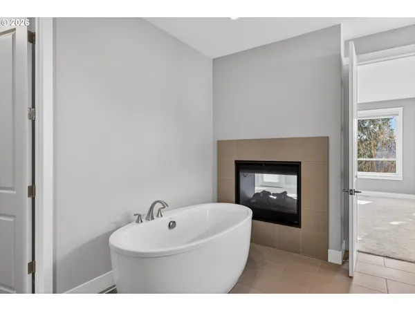 $1,498,000 | 32092 Willamette Way East, Wilsonville, OR 97070