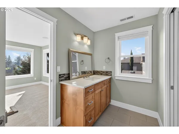 $1,498,000 | 32092 Willamette Way East, Wilsonville, OR 97070