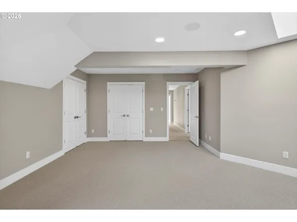 $1,498,000 | 32092 Willamette Way East, Wilsonville, OR 97070