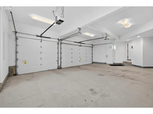 $1,498,000 | 32092 Willamette Way East, Wilsonville, OR 97070